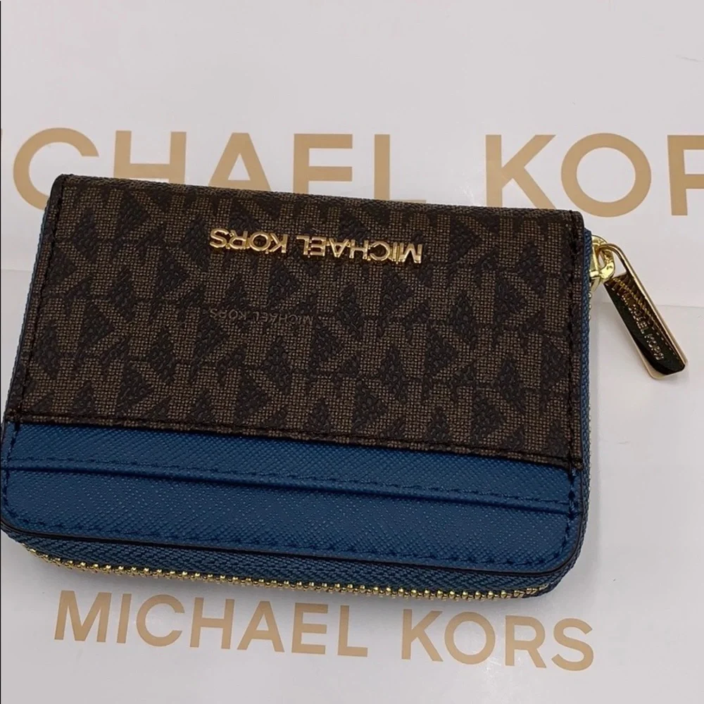 MICHAEL KORS JET SET TRAVEL MD ZA CARD CASE